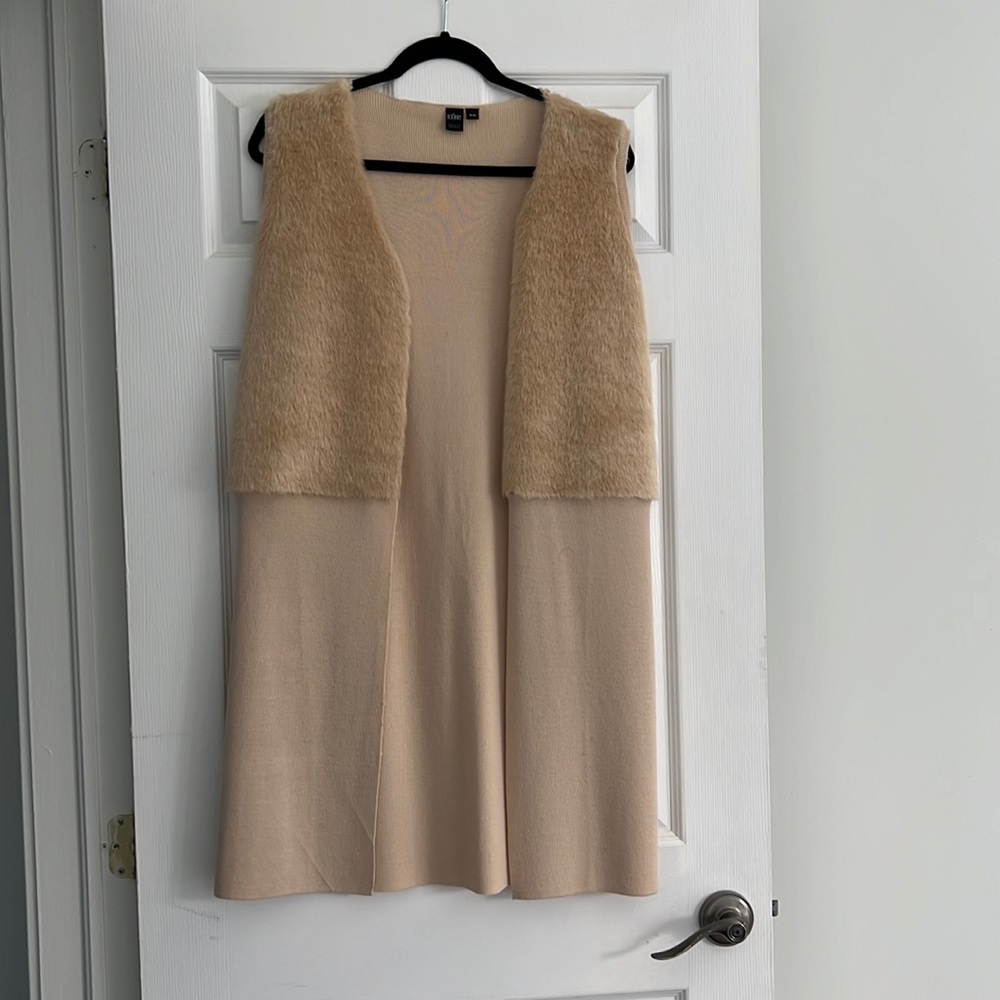 Long sleeveless vest